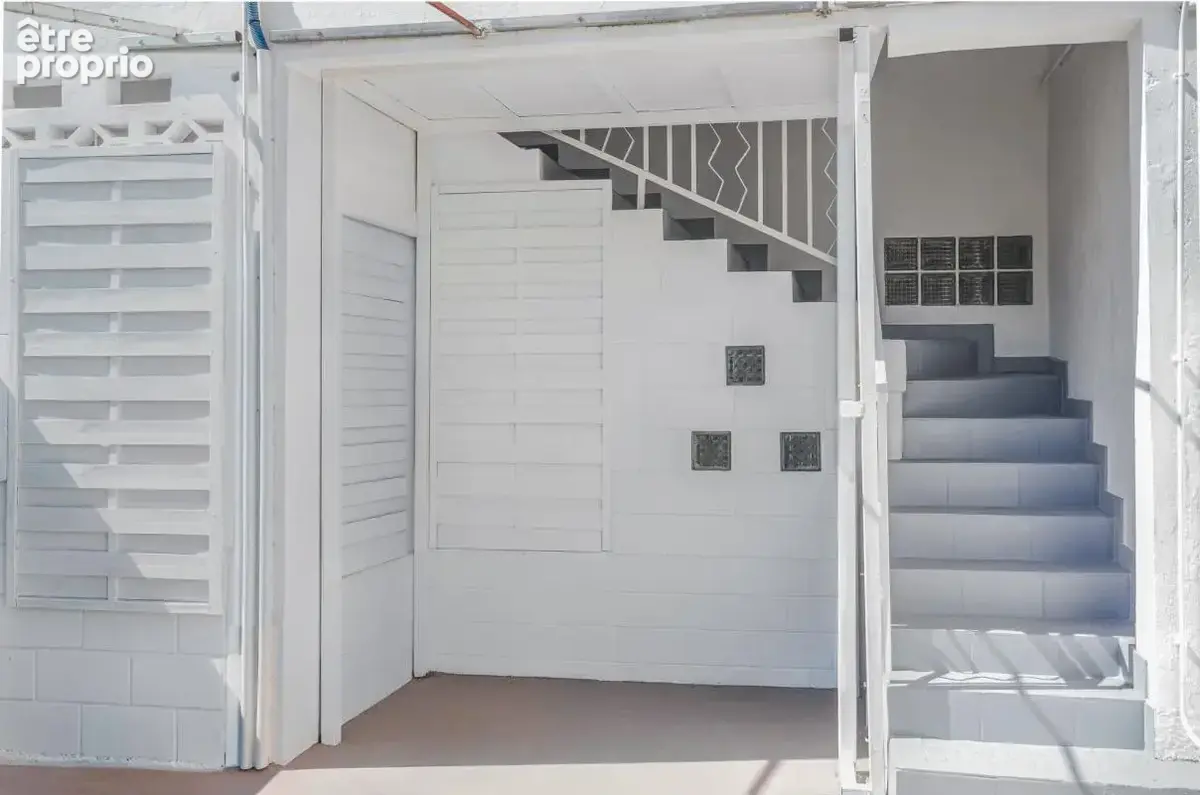 Appartement 85 m² à Saint-Denis  - photo 2