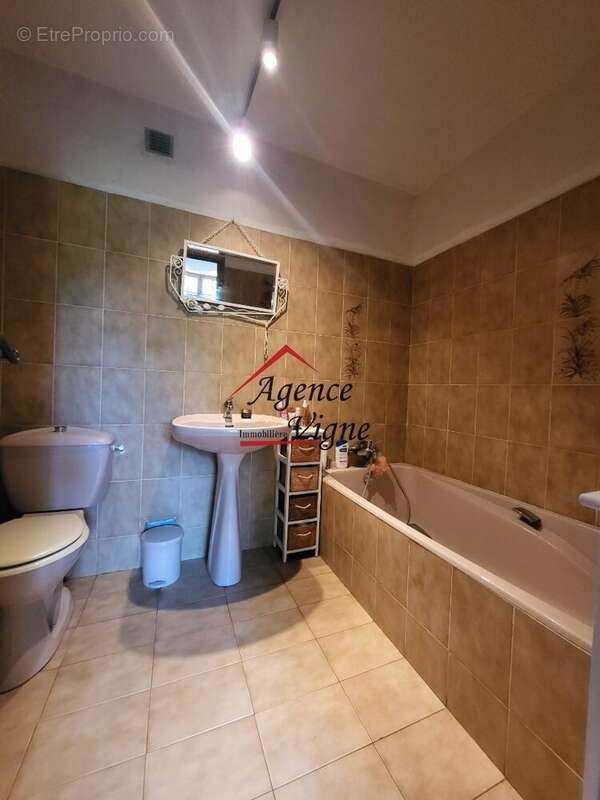 Jolie villa en pierres avec piscine - photo 7