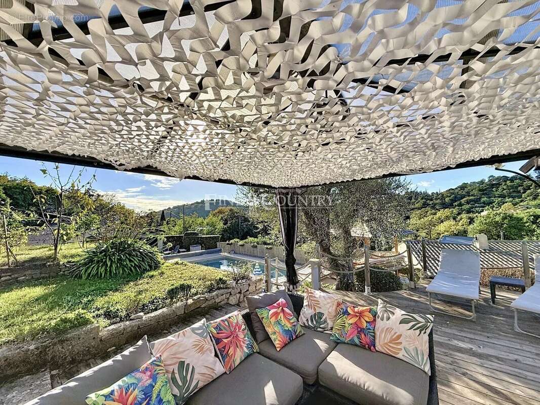 Maison à LES ADRETS-DE-L&#039;ESTEREL