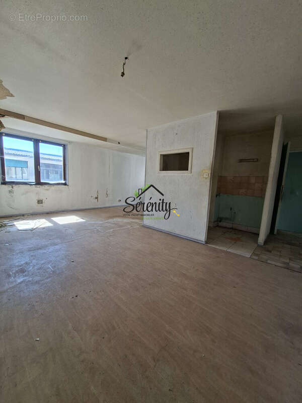 Maison 202 m² à Saint-Quentin  - photo 6
