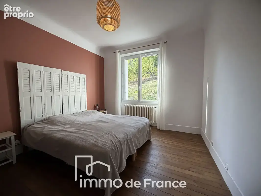 Beaux volumes pour cette maison en pierre  de 135m2 - photo 8