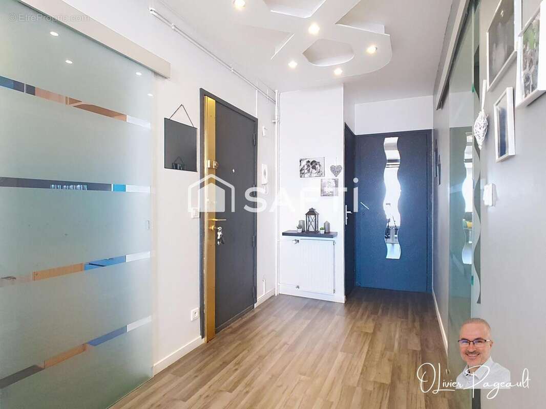 Photo 6 - Appartement à LYON-8E