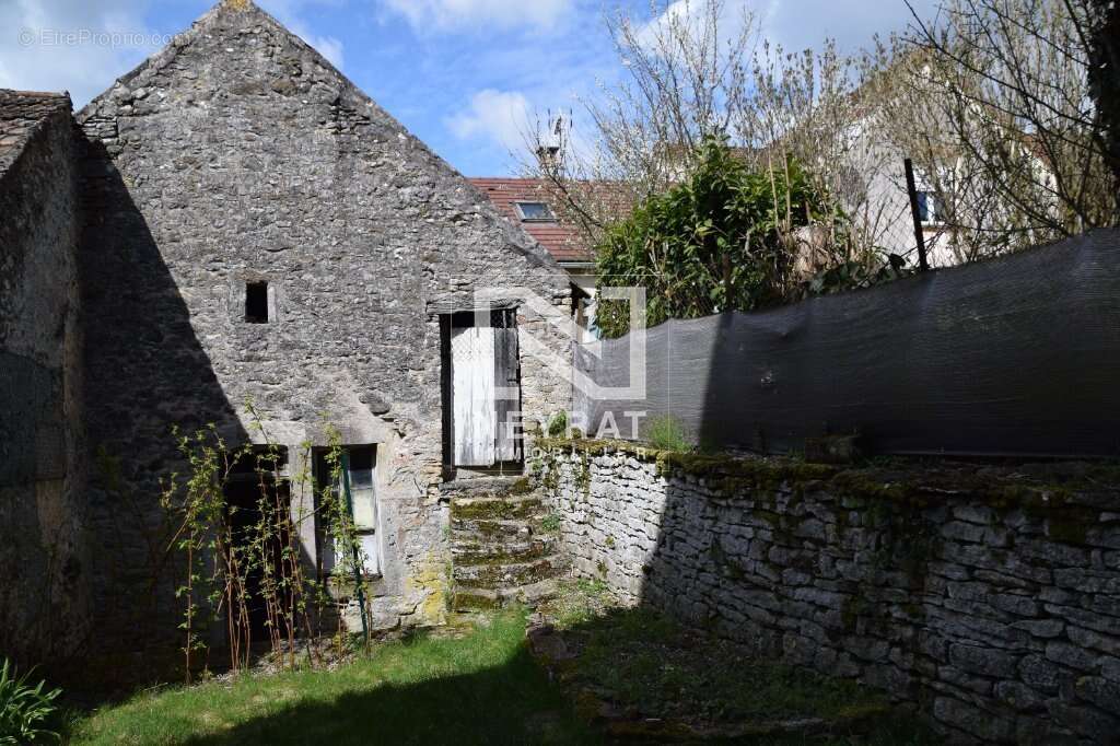 Maison à BLIGNY-SUR-OUCHE