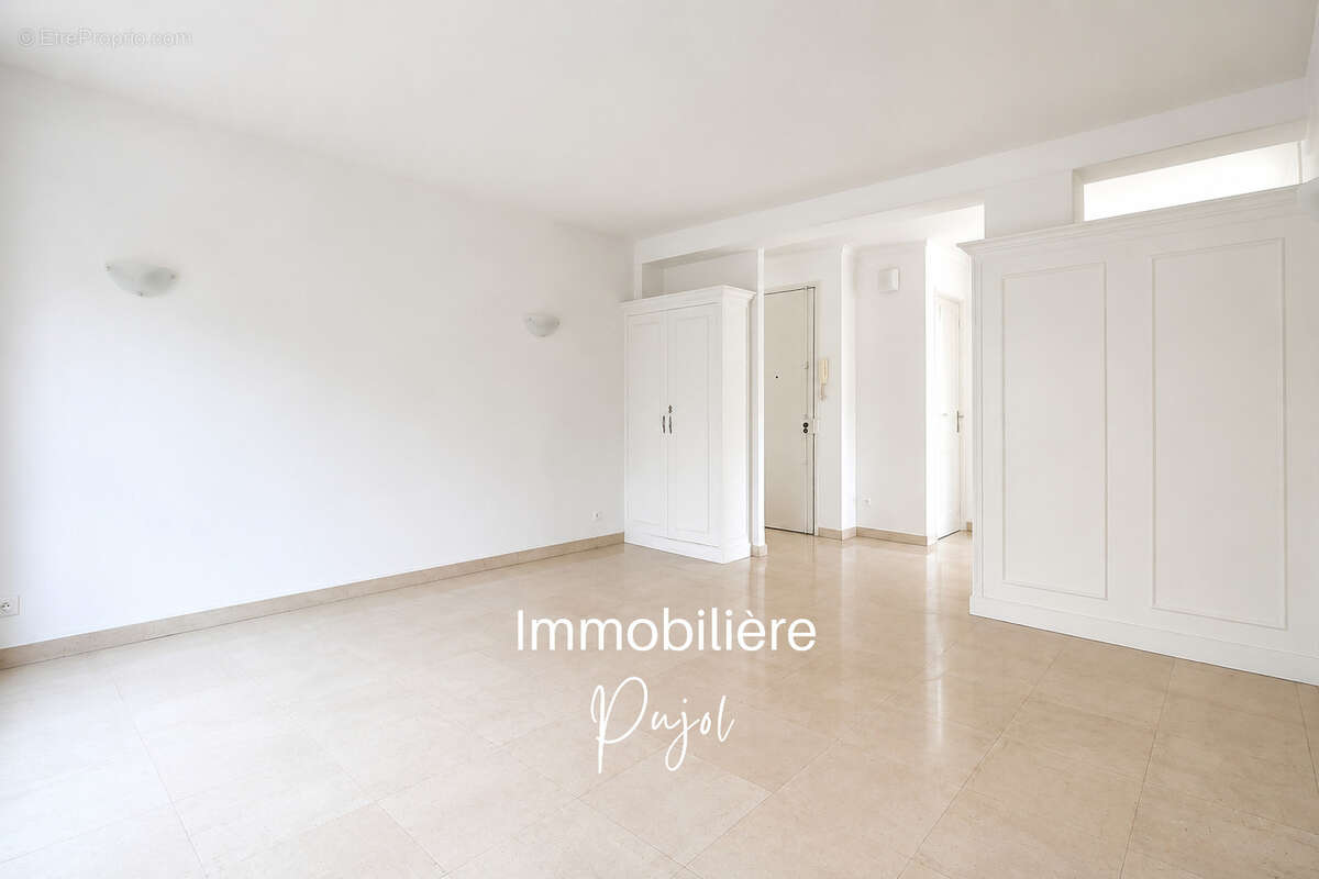 Appartement à MARSEILLE-5E