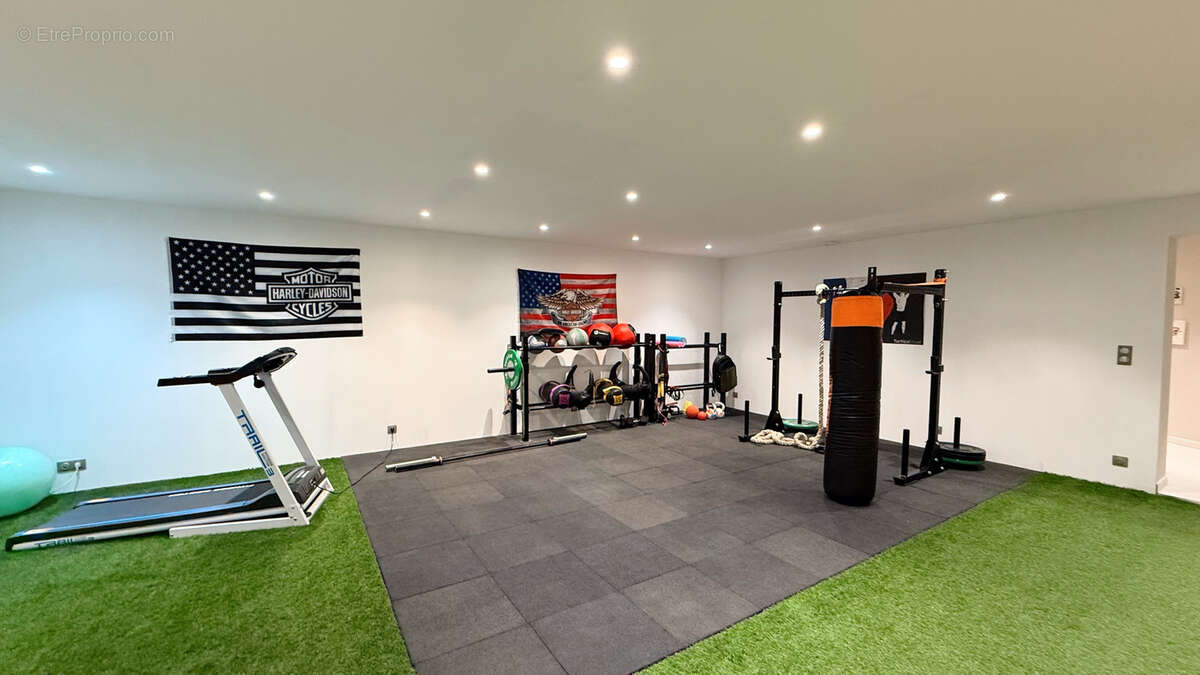 Maison à LE CASTELLET