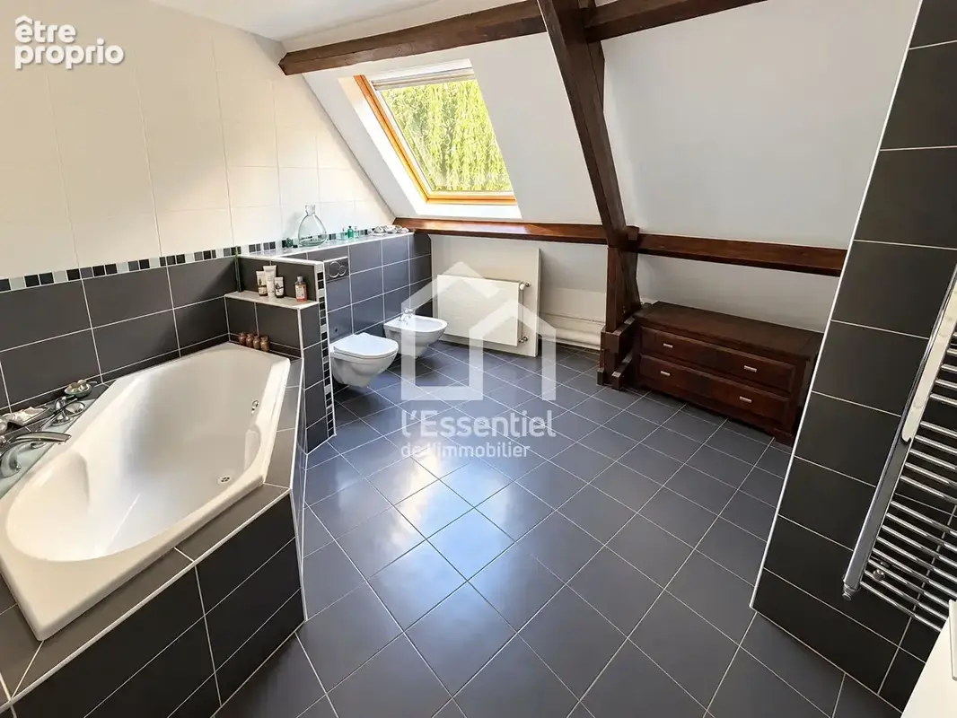 A vendre - maison d'architecte ndividuelle - 158 m² - sous sol total - terrain 977 m² - photo 16