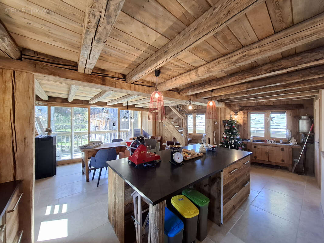 Maison à LA PERRIERE