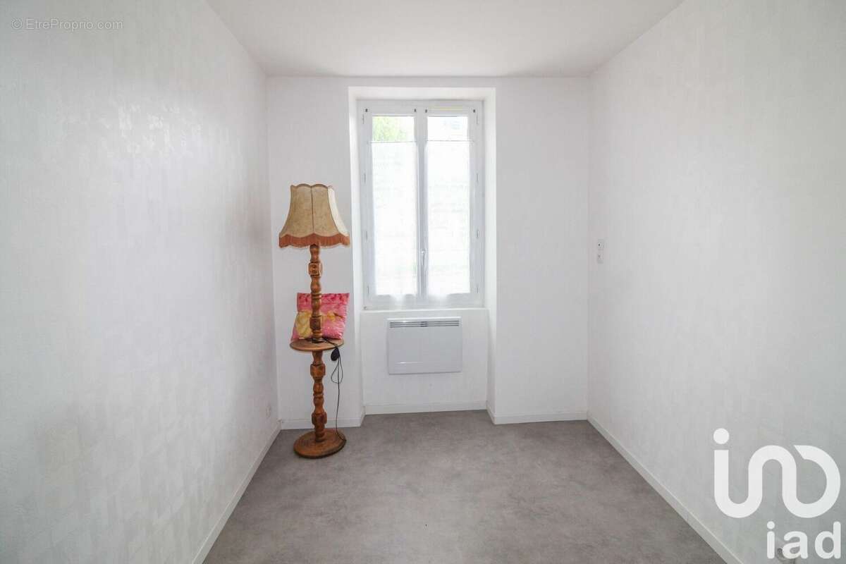 Maison 81 m² à Champcevrais  - photo 2