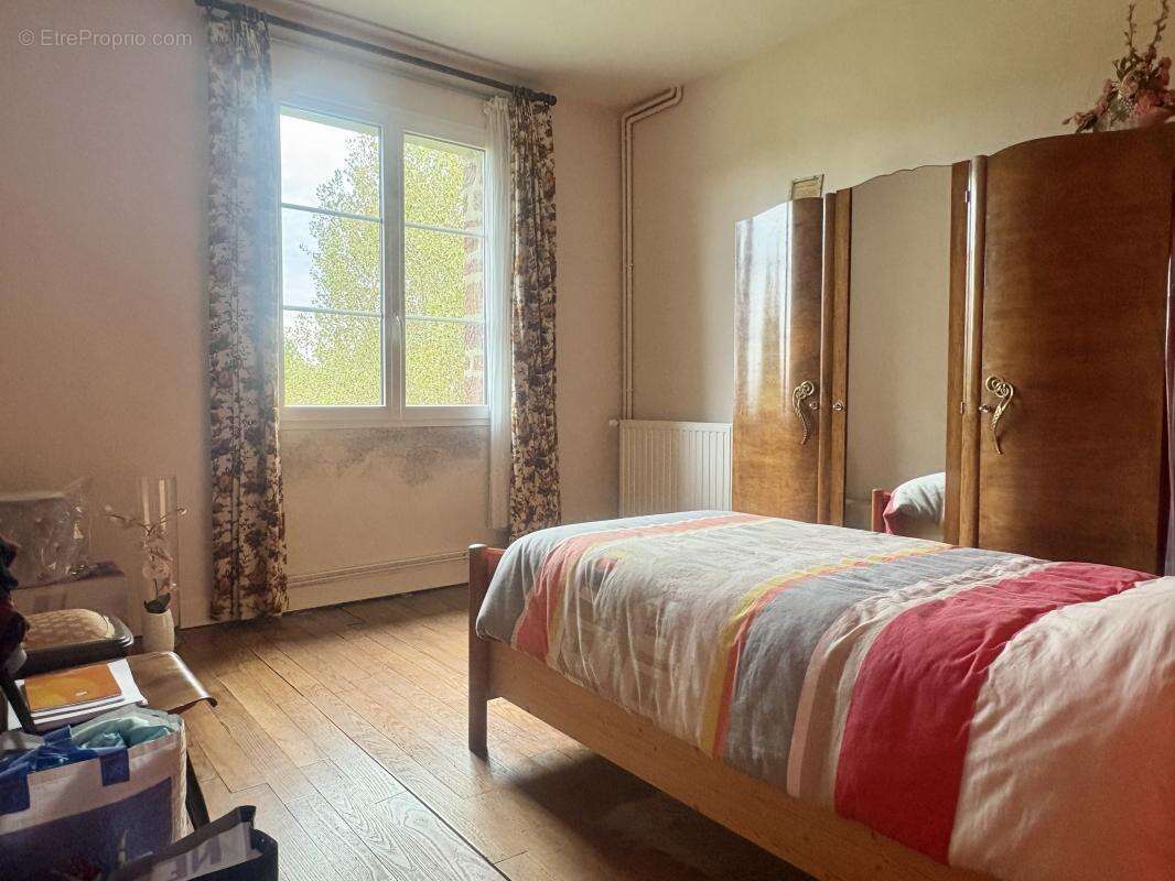 Maison à LE MESNIL-ROUXELIN