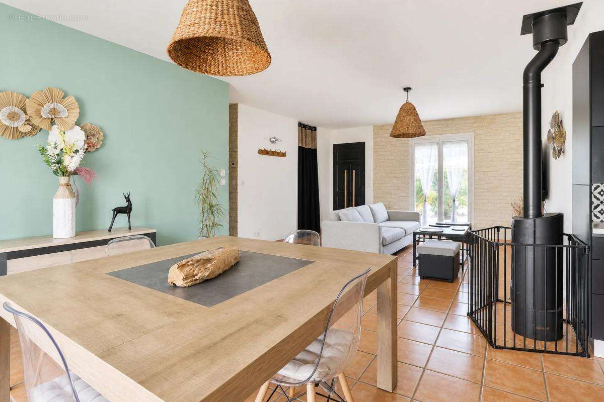 Maison à PARENTIS-EN-BORN