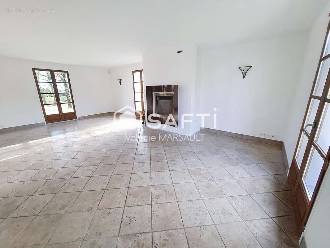 Photo 3 - Maison à LUYNES