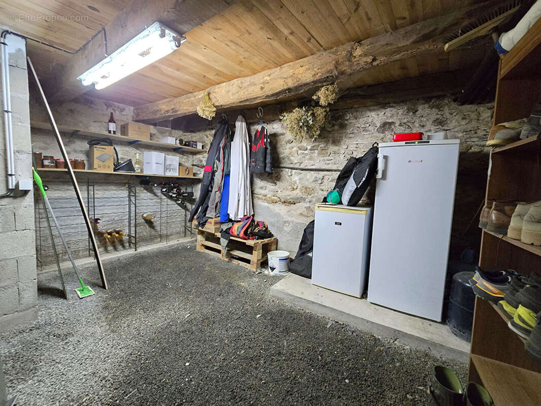 Maison + 2 Garages - Salmiech - photo 16