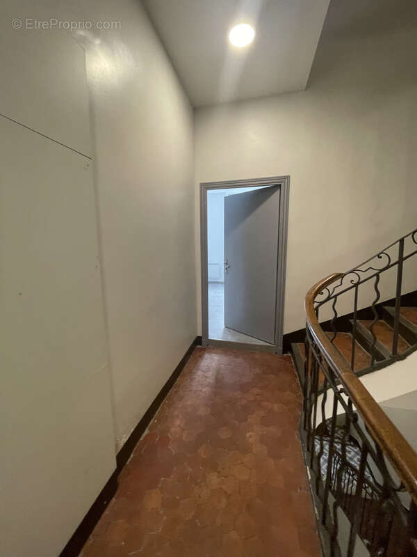 Appartement à MARSEILLE-1E
