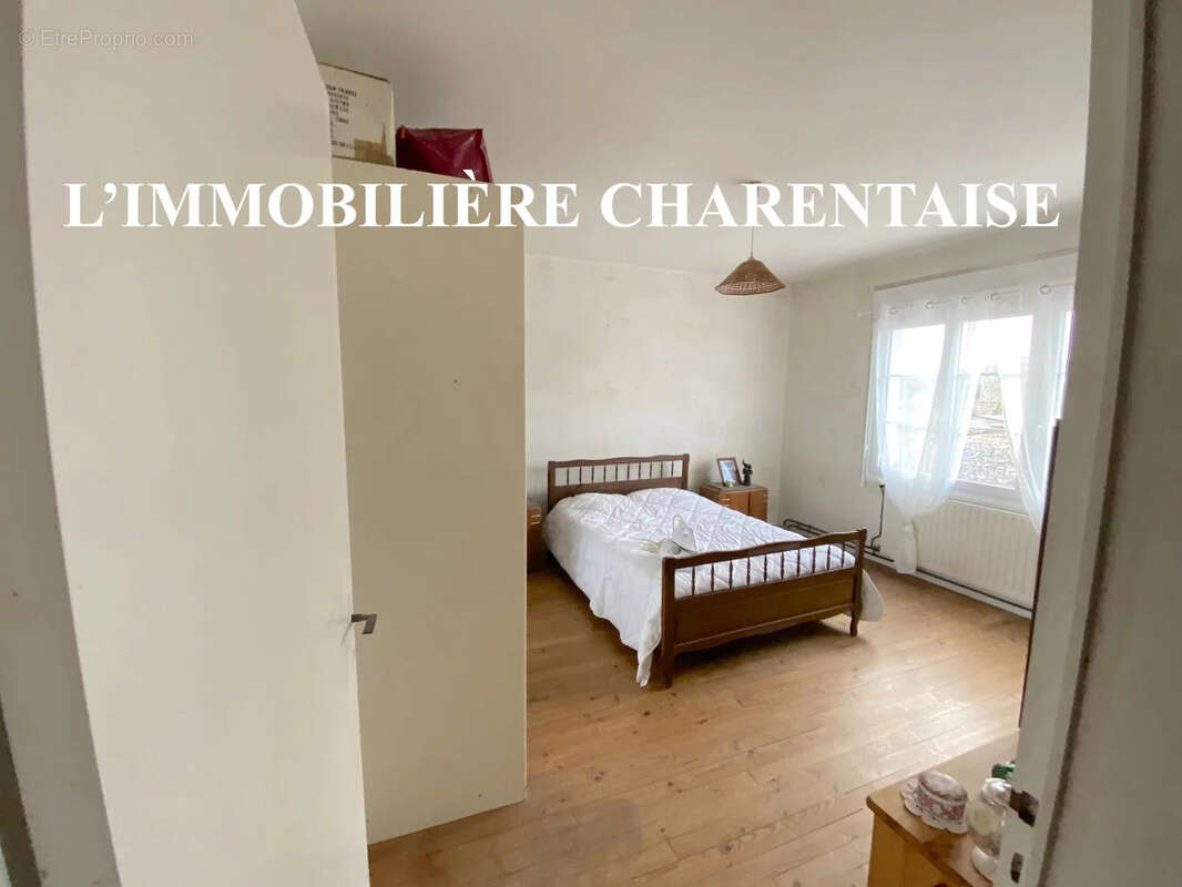 Maison à SAINT-ROMAIN-DE-BENET