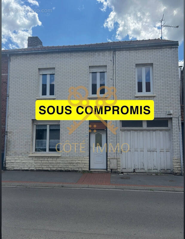 Maison à AUBY
