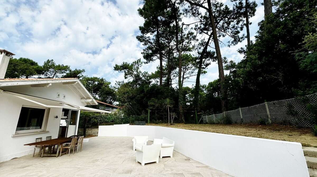 Maison de plage à Seignosse Les Estagnots  120 m²  5 pièces  Terrain 931 m²  À pied de l'océan et du lac - photo 11