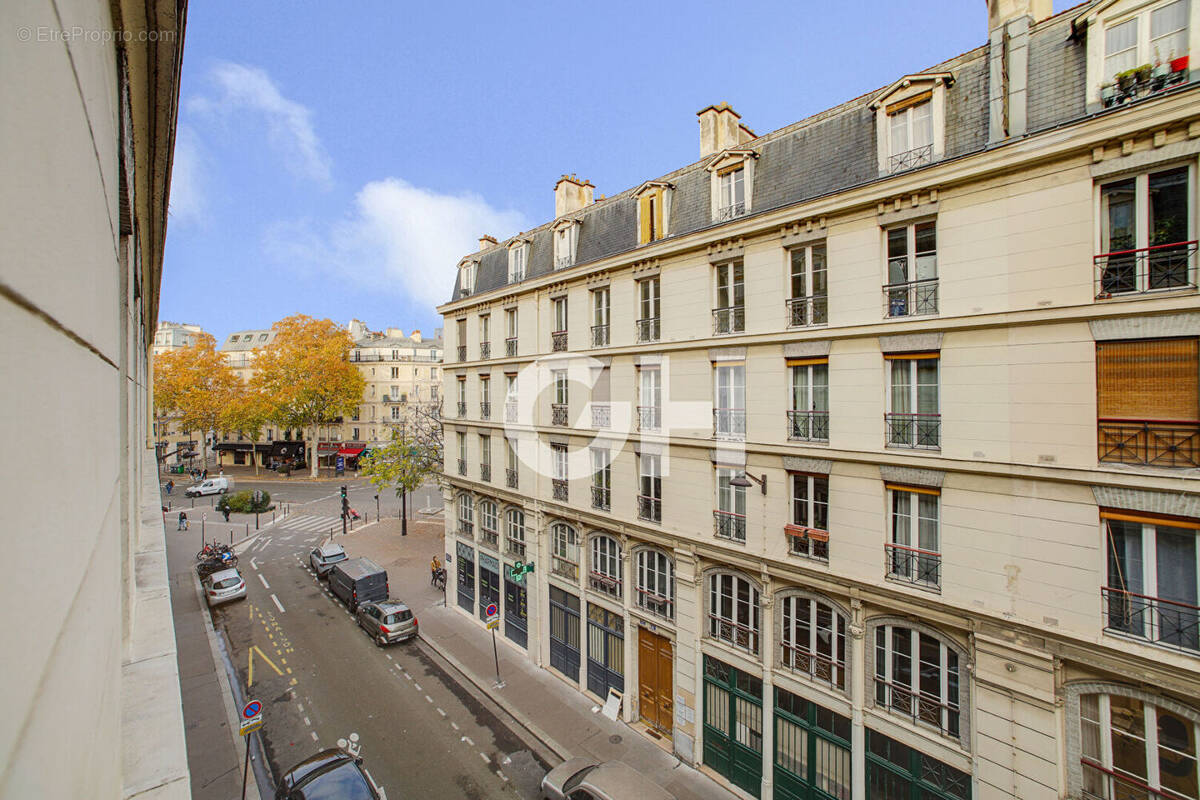 Appartement à PARIS-11E