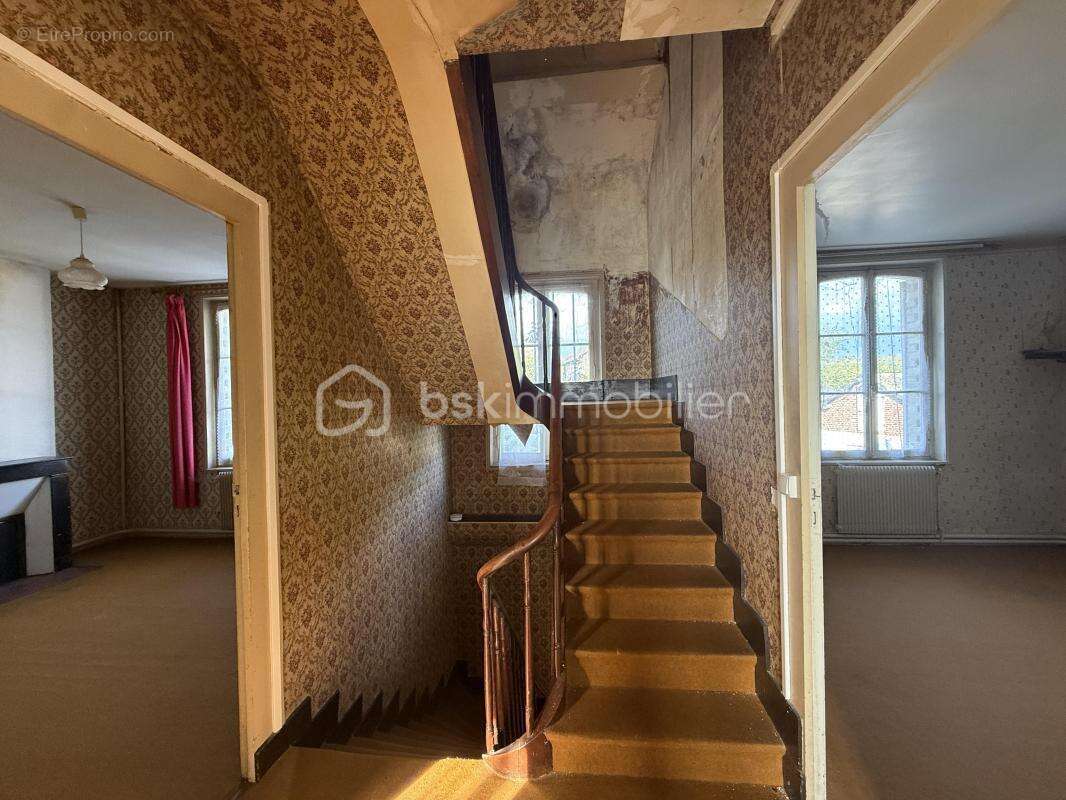 Maison à PONT-L&#039;EVEQUE