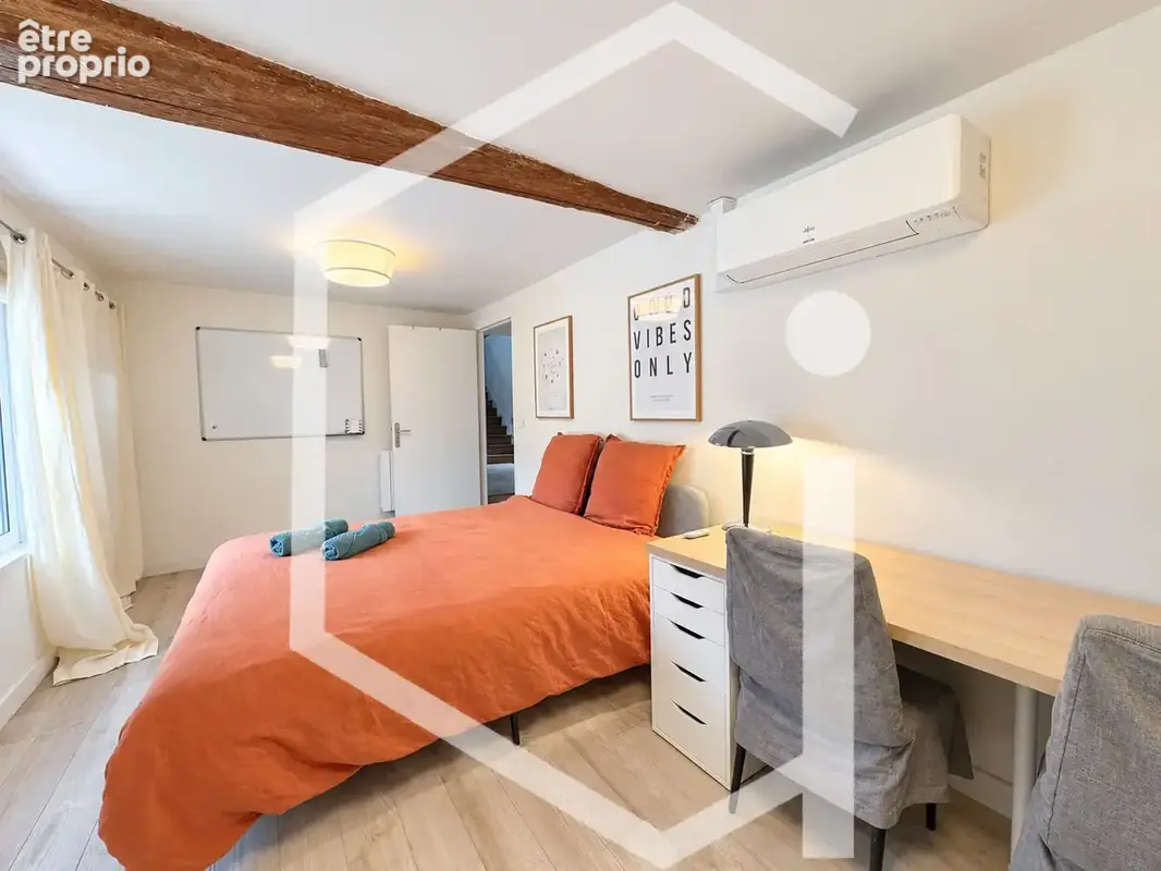 Authentique maison en pierre entièrement rénovée avec jardin de 1 800 m2 - photo 8