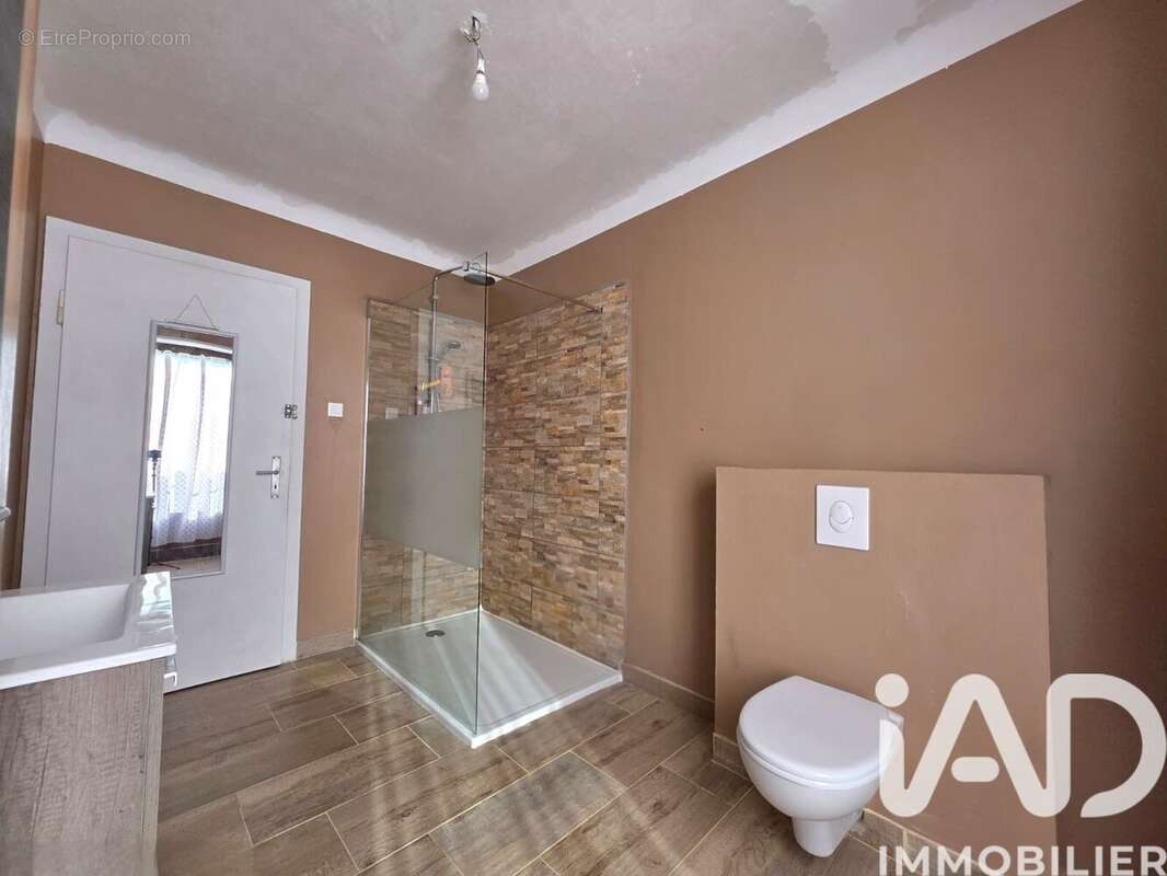 Maison 140 m² à Henriville  - photo 9