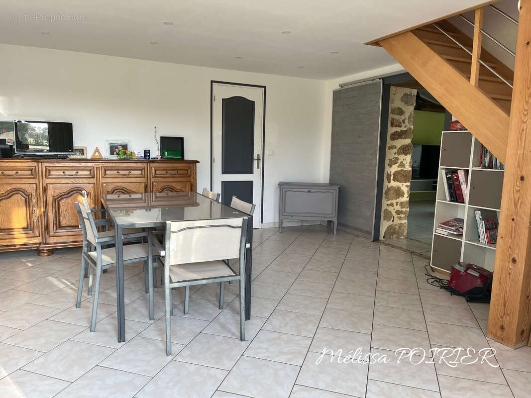 Maison à LES HERBIERS