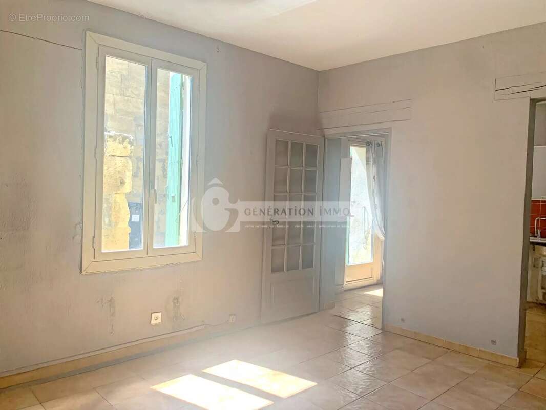 Maison à vendre dans le coeur du village de Fontvieille - photo 8