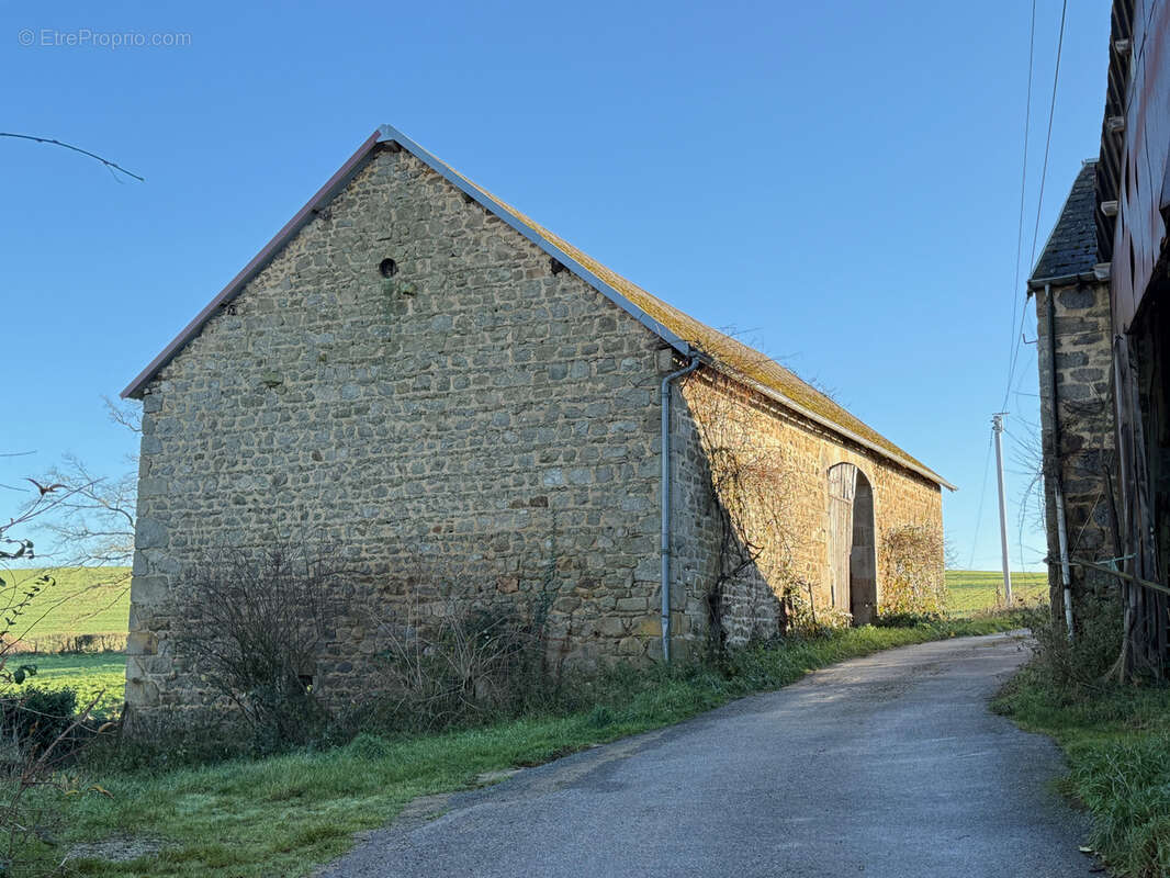 Maison à BUSSIERES