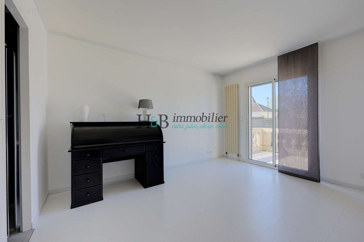 Maison à VERT-LE-GRAND