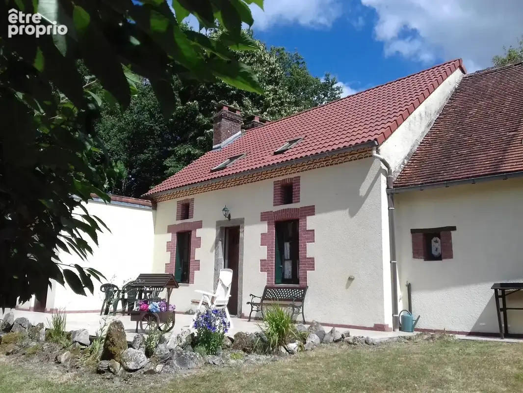Maison à MAGNAC-LAVAL