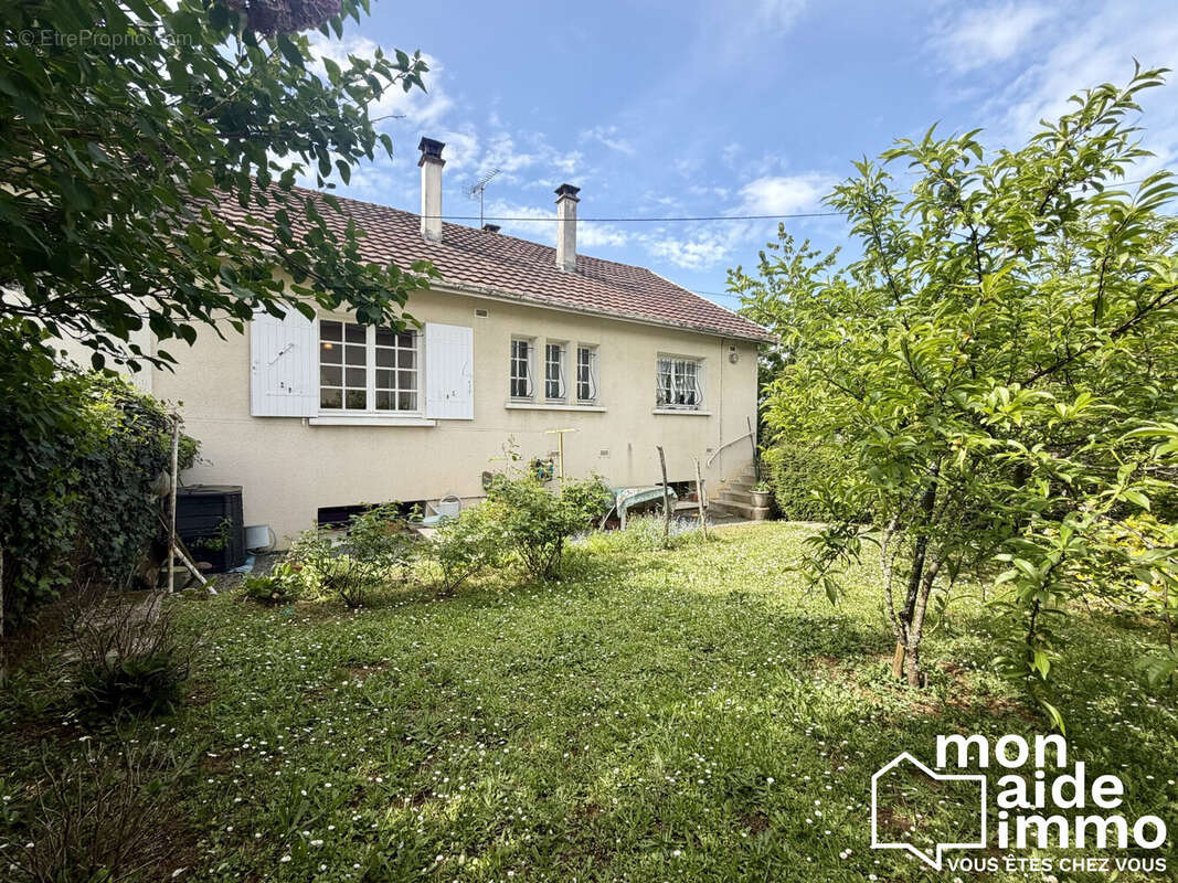 Maison à THIVIERS