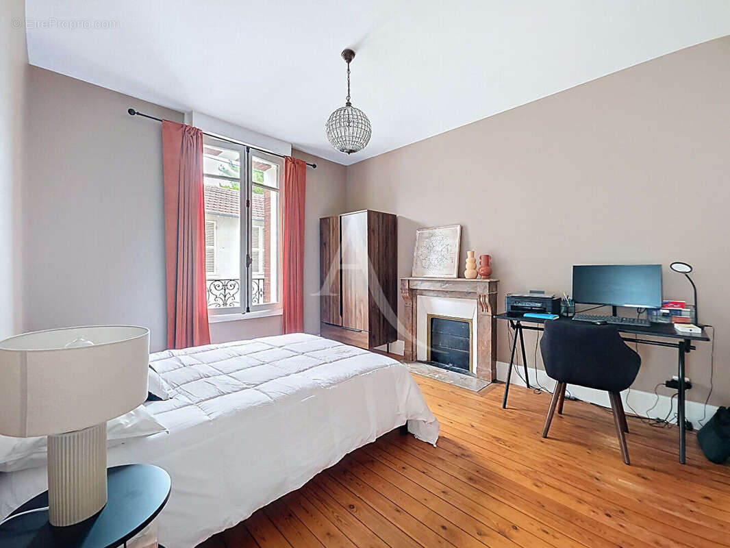 Maison à MANTES-LA-JOLIE