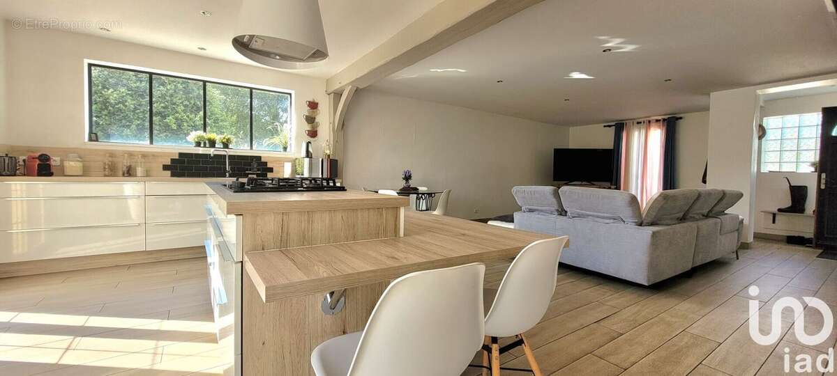 Photo 5 - Maison à ETREPAGNY