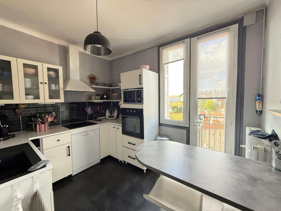 Appartement à SAINT-ETIENNE