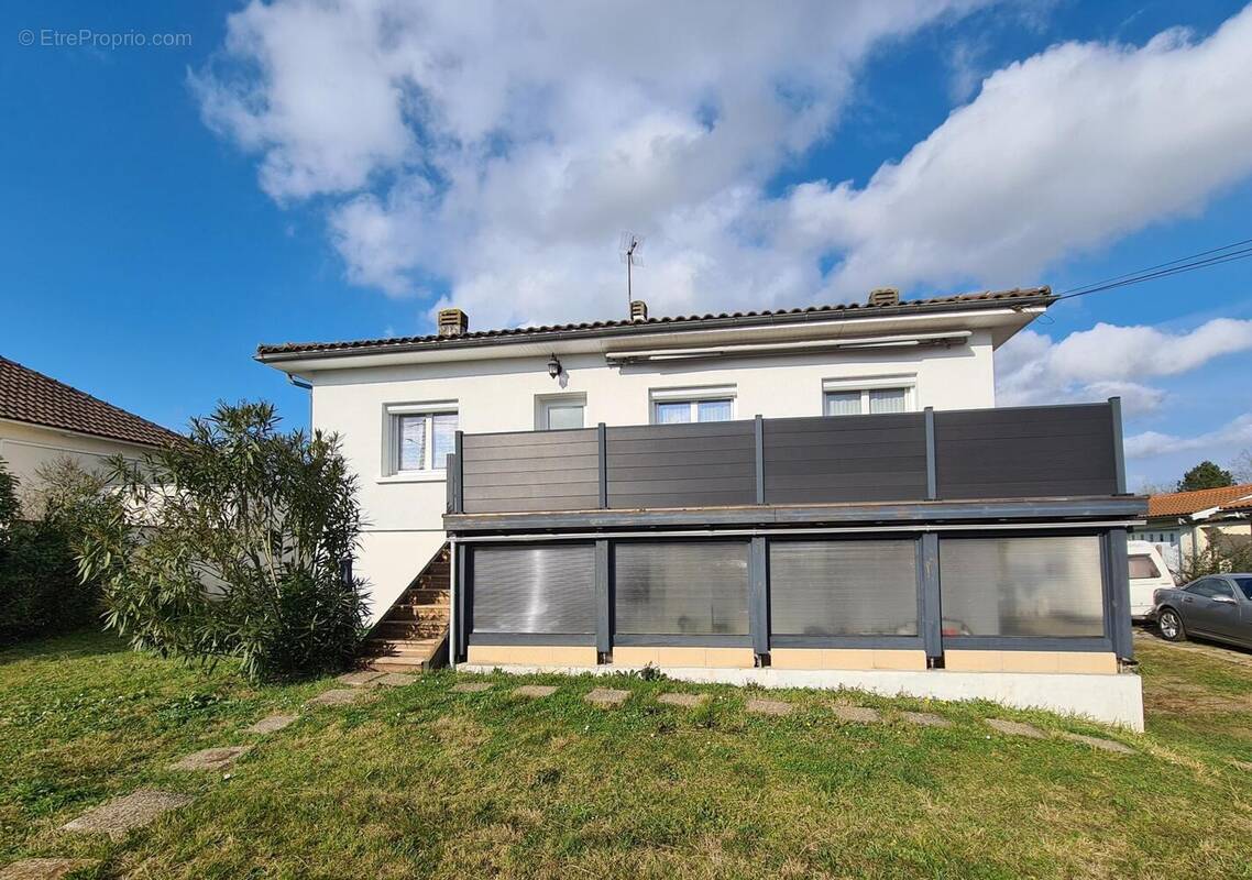 Photo 1 - Maison à CARBON-BLANC