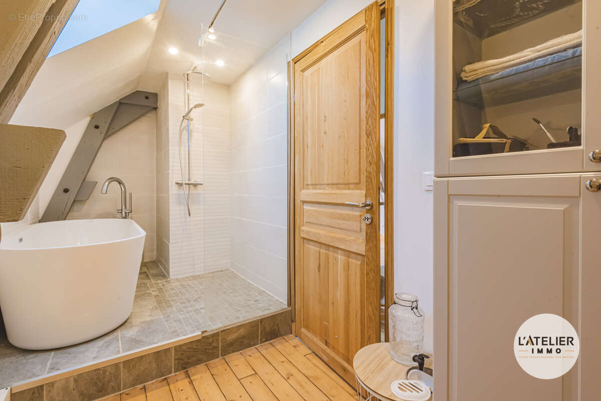 Maison à FAVEROLLES-ET-COEMY