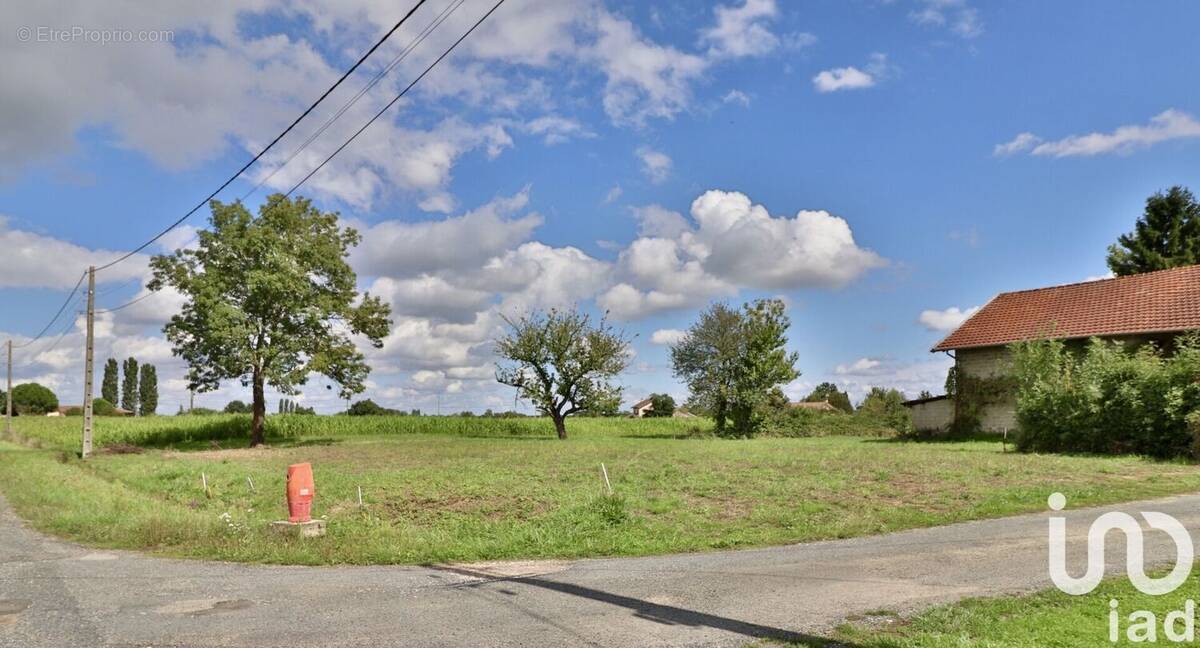 Photo 1 - Terrain à DOMMARTIN