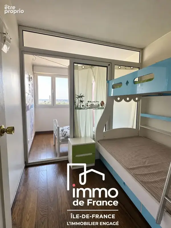 Appartement Aubervilliers 4 pièce(s) 74.64m2 - photo 8