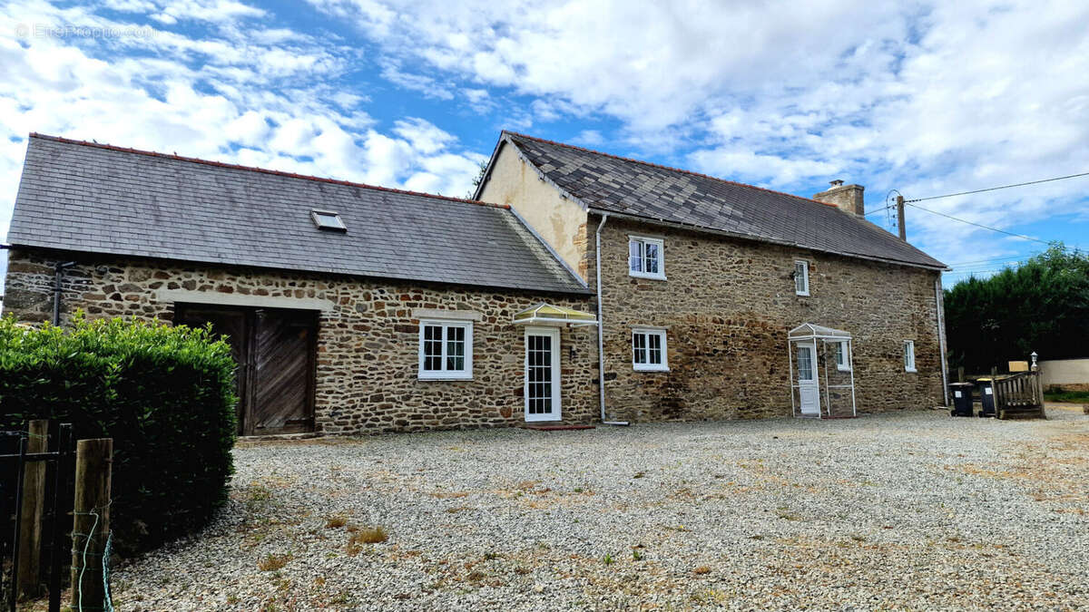 CÔTES D'ARMOR  Plemet - Belle et spacieuse maison en pierre avec gîte de 2 chambres, grand jardin, garage, parking, rural. - photo 15