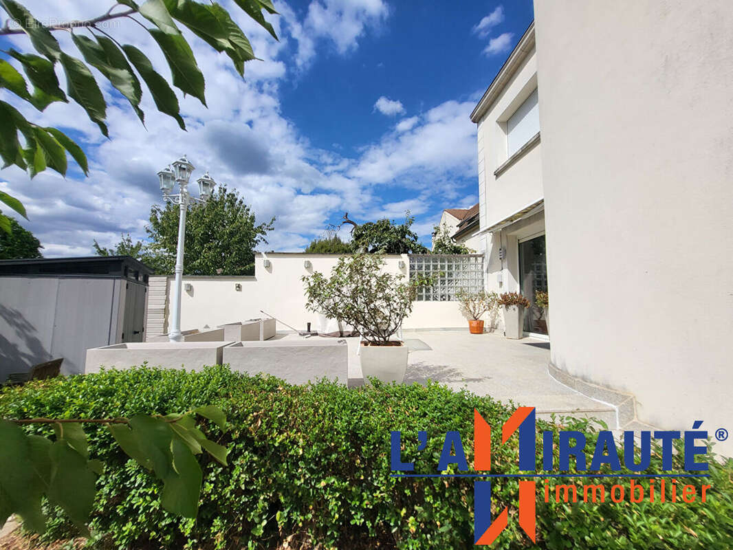 Maison Montesson 7 pièce(s) 140 m2 - photo 3