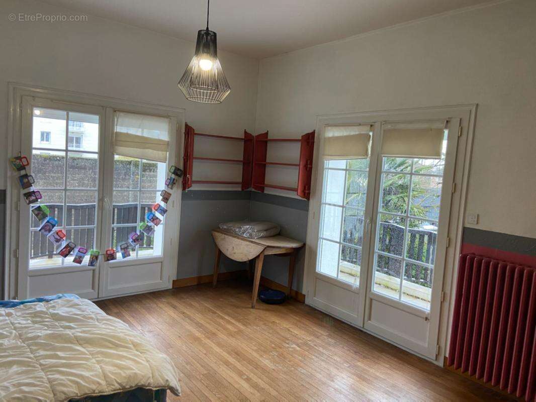 Lucon coeur de ville agreable maison art deco 5 chambres avec piscine et annexes sur 1296m² clos - photo 11