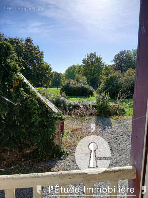 Maison à MESLAY-DU-MAINE