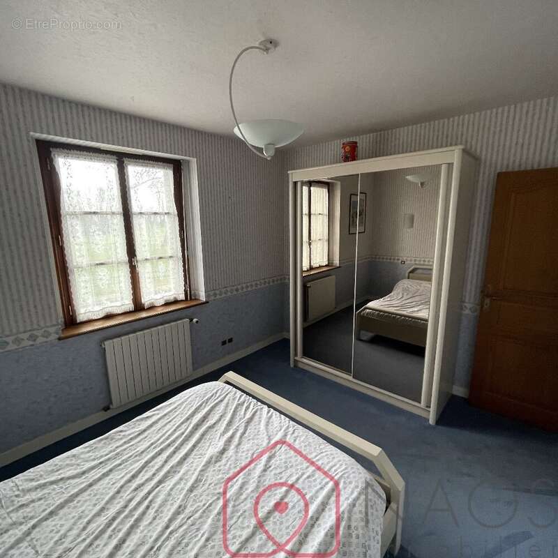 Maison à SAINT-HILAIRE-DU-HARCOUET