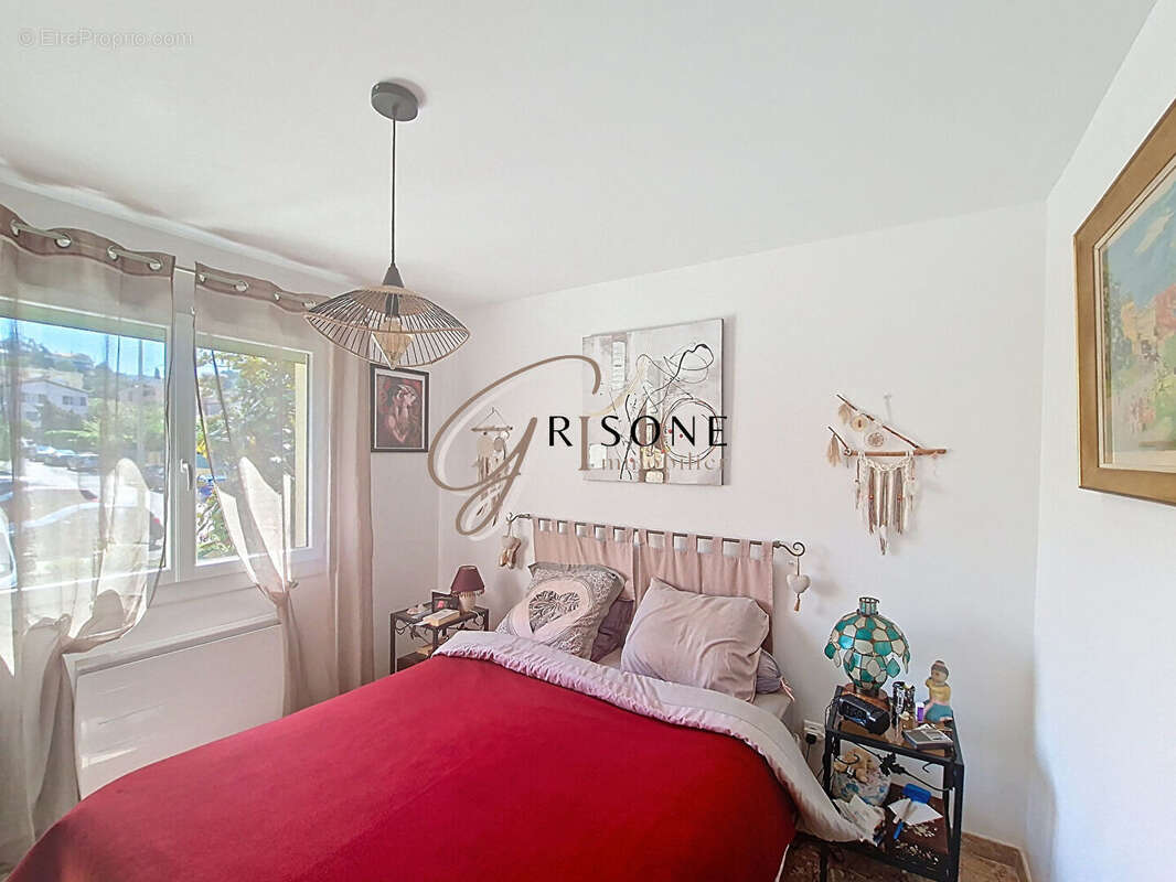 Appartement à SIX-FOURS-LES-PLAGES