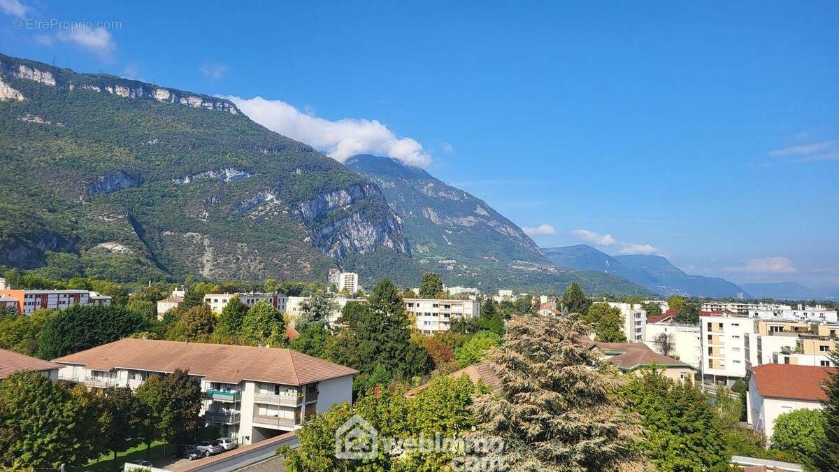 Appartement à FONTAINE