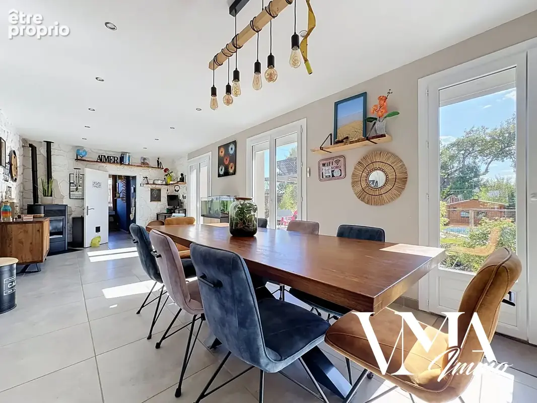 Val d'Oingt / Maison de 120m2 sur une parcelle de terrain de 920m2. - photo 6