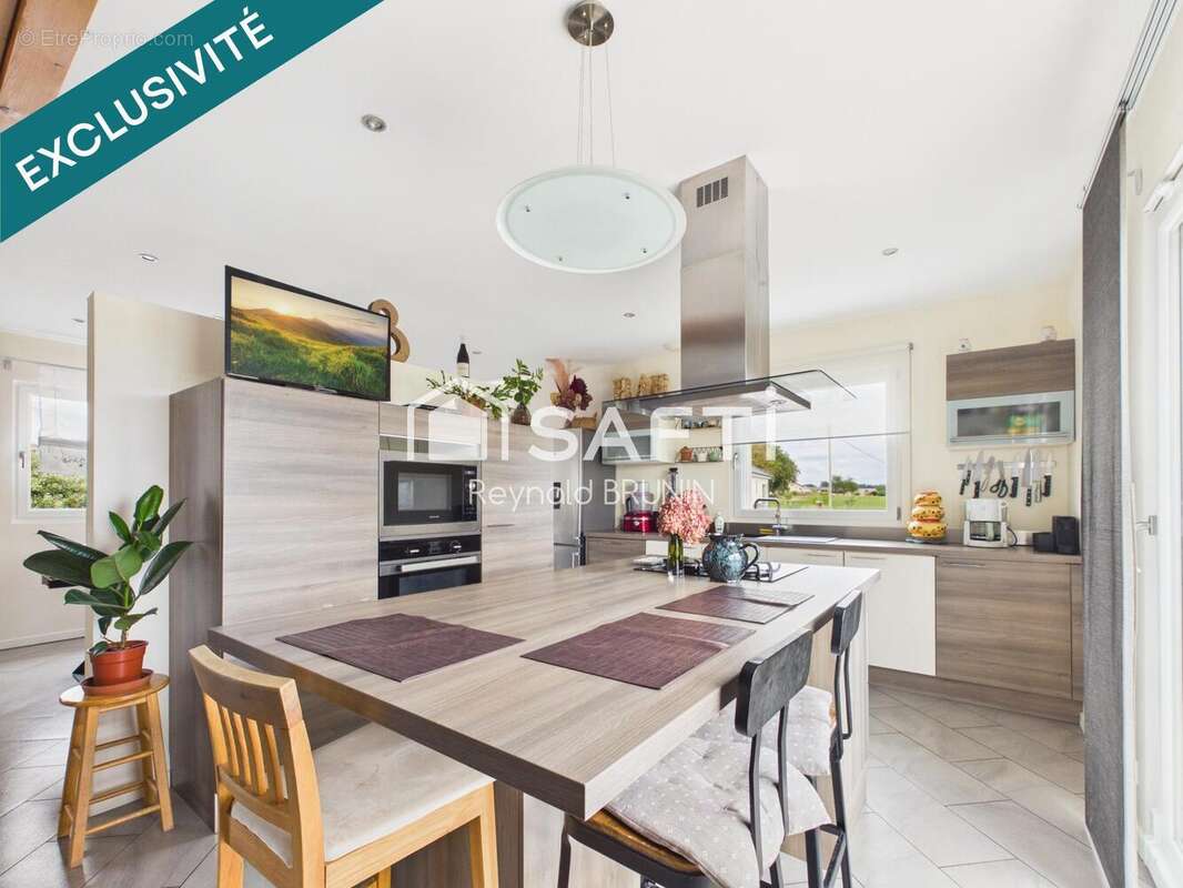 Maison 143 m² à Bellefontaine  - photo 5