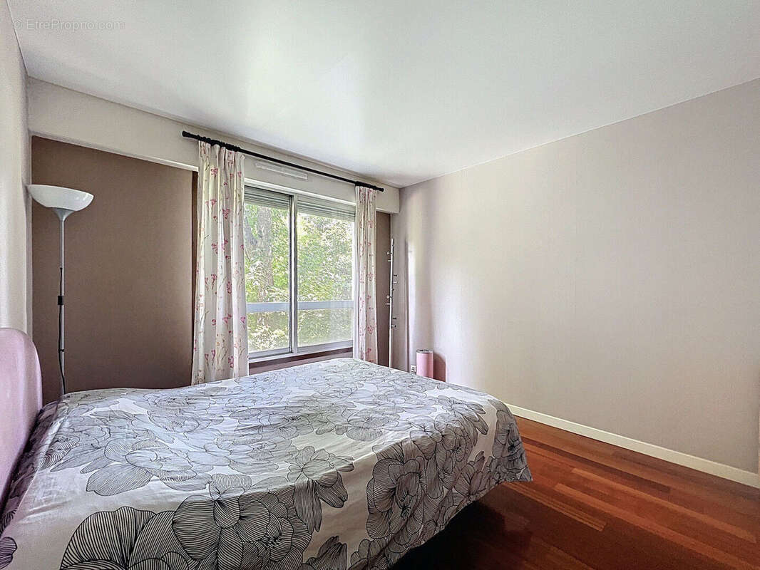 Appartement à SURESNES