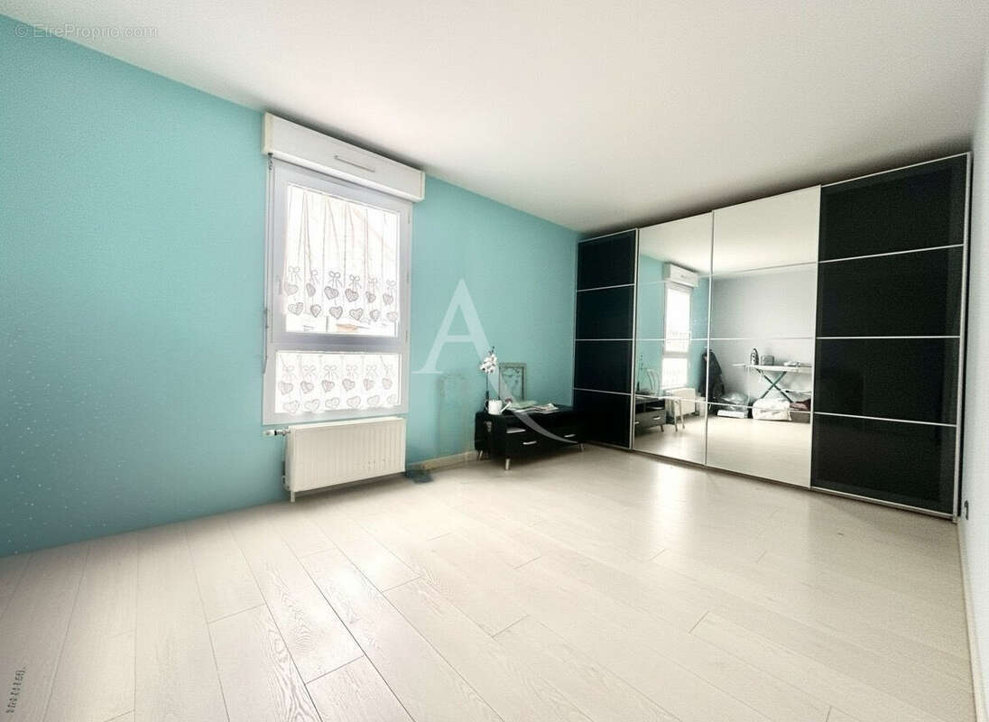 Appartement à BUSSY-SAINT-GEORGES