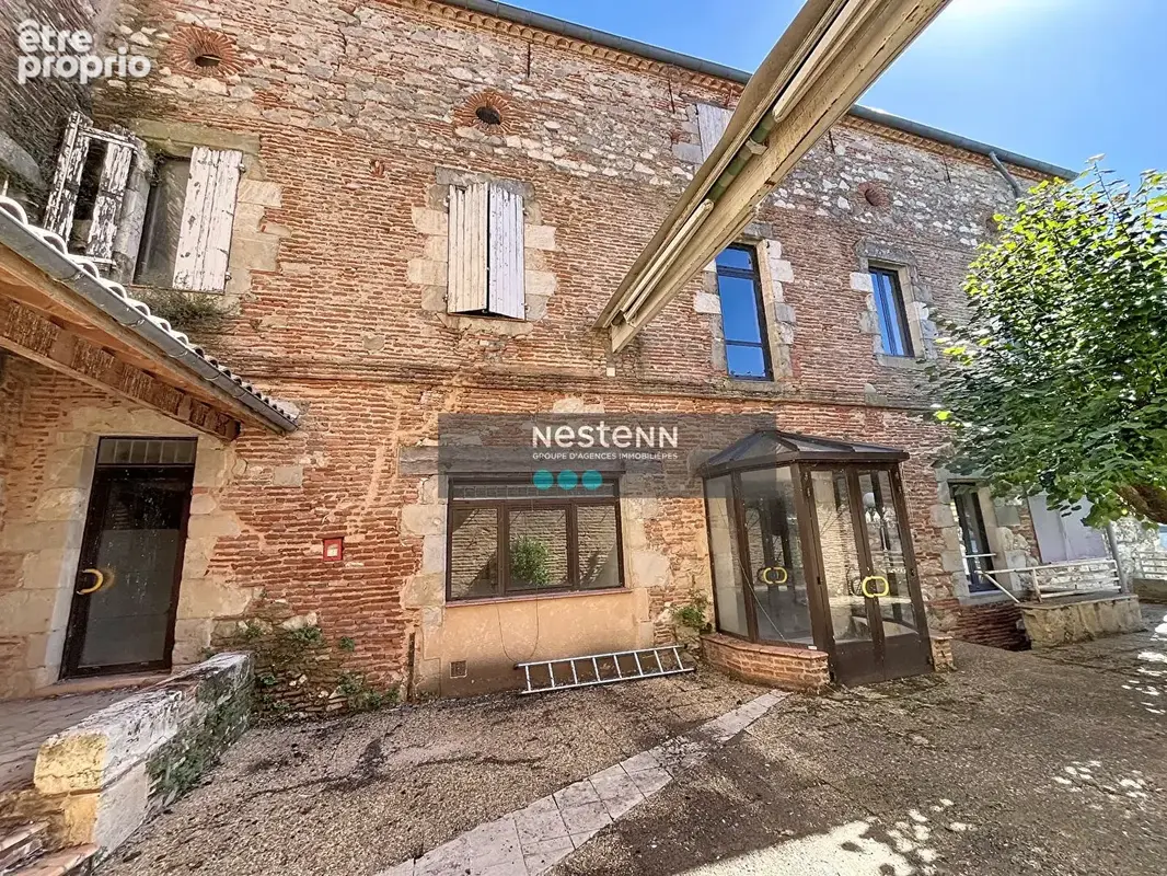 Propriété de caractère à rénover avec terrasse -47300  Villeneuve sur Lot - photo 11