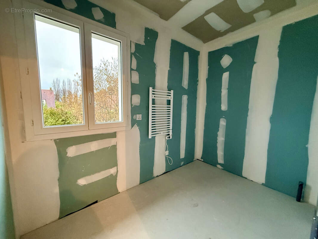 Maison à MORAINVILLIERS